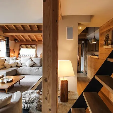 Charming Chalet Near The Slopes Val-D'Isere